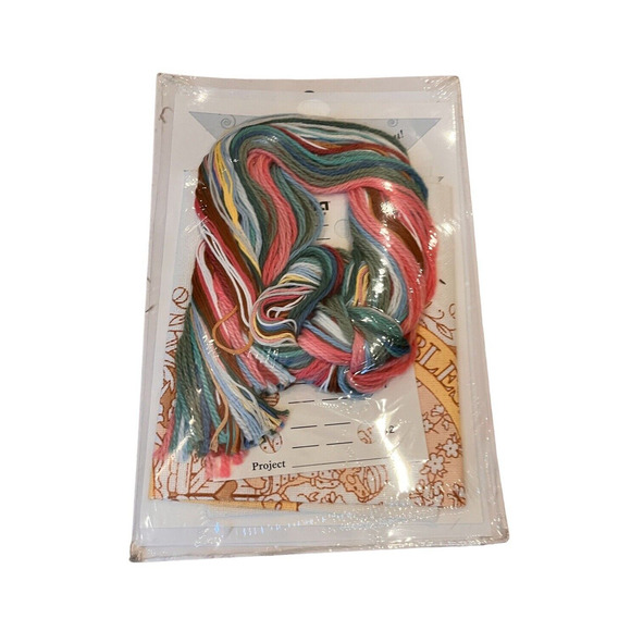 Bucilla Xpressions ~Bless This Friend #42533~Crewel Embroidery Kit 1999 - Picture 3 of 3